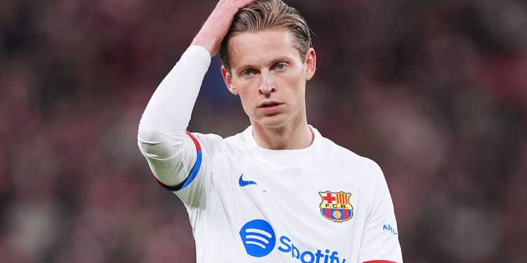 Manchester United target Frenkie De Jong