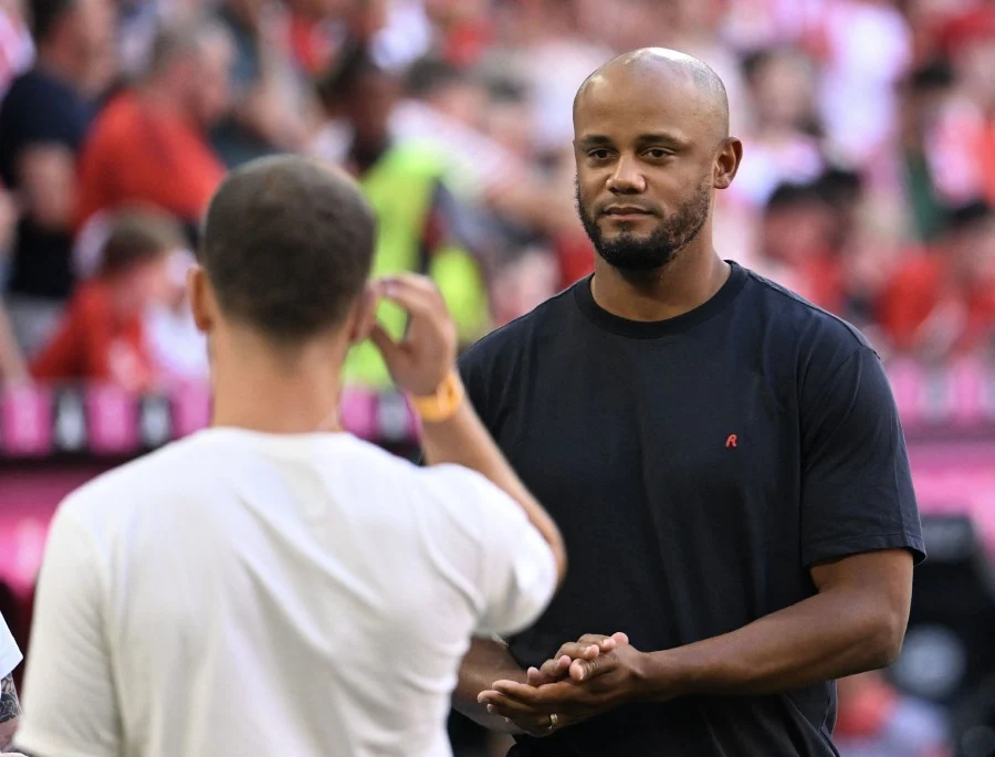 Kompany hails Bayern record man Muller after Freiburg win