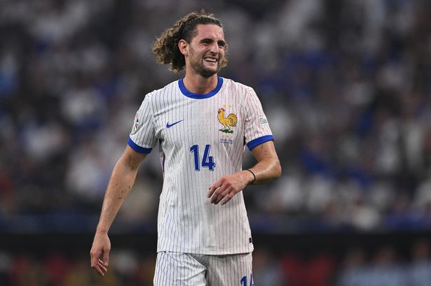 Manchester United continue to chase free agent Adrien Rabiot