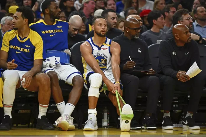 Warriors' Steph Curry sprained his left ankle in the game against the Clippers and will undergo an MRI