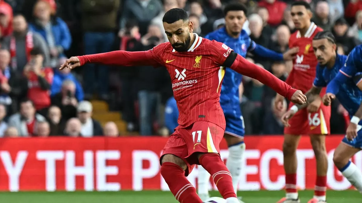 Mohamed Salah scoring from the penalty spot (Image :AFP via Getty Images)