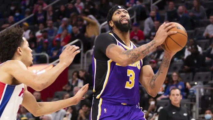 Lakers star Anthony Davis hurts left ankle in loss to Pistons, another blow for oft-injured center