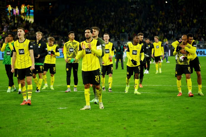 Soccer Football - Bundesliga - Borussia Dortmund v RB Leipzig - Signal Iduna Park, Dortmund, Germany - November 2, 2024 Borussia Dortmund's Emre Can and Nico Schlotterbeck celebrate after the match REUTERS/Thilo Schmuelgen