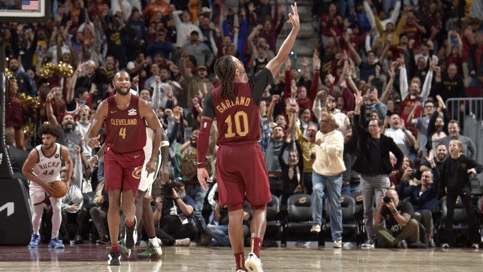 Garland explodes for 39 as Cavaliers improve to 8-0 in win over Bucks