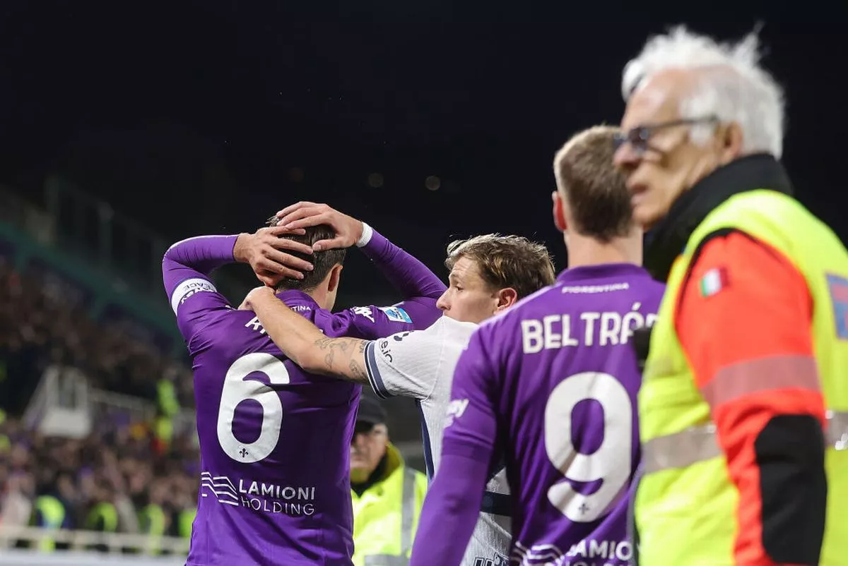 Fiorentina players were visibly distressed ( Image: Gabriele Maltinti/Getty Images)