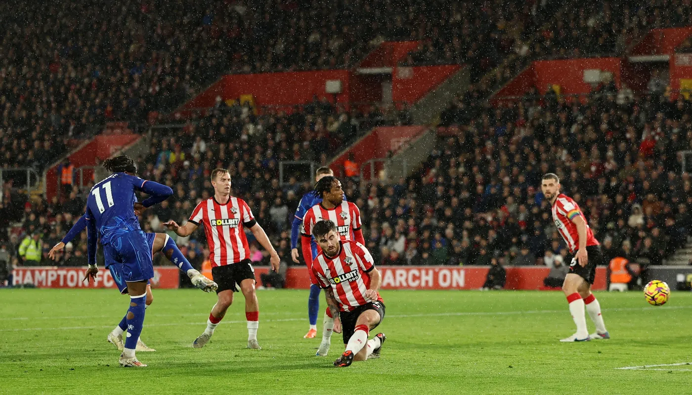 Madueke-goal-v-Southampton