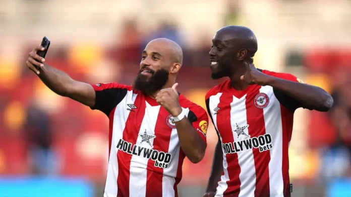 Mbeumo and Wissa seem to have a good relationship - they took a selfie together after beating Ipswich 4-3 in October