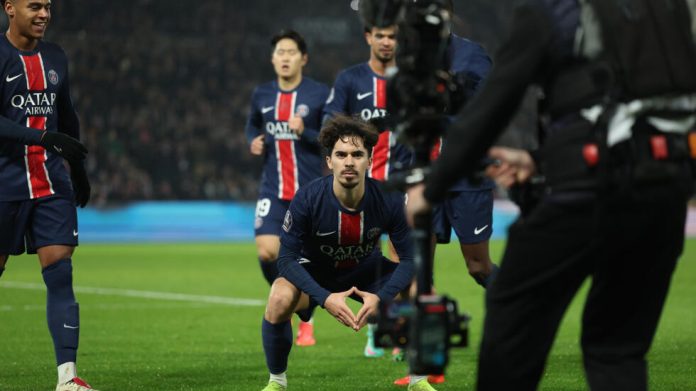 PSG emphatic win over Lyon