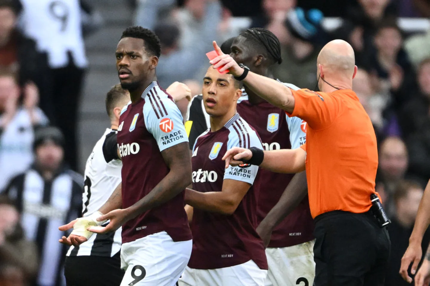 Jhon Duran returns after serving his three-match ban / Stu Forster/GettyImages