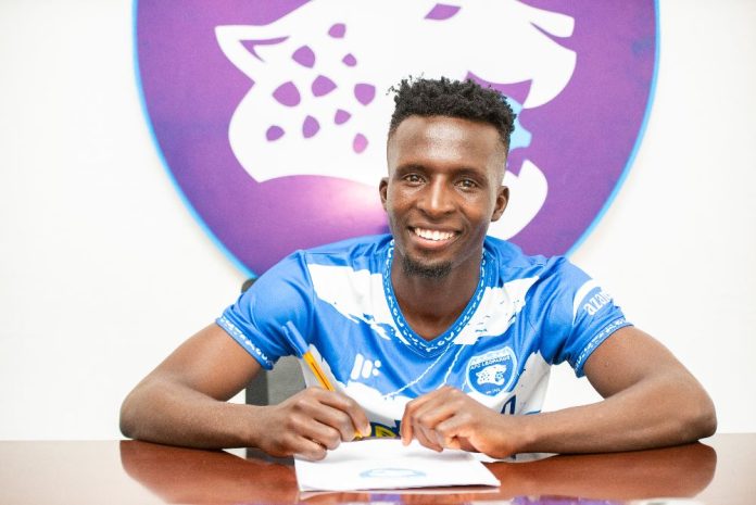 Right fullback Fredrick Alushula joins AFC Leopards from Football Kenya Premier League side Kariobangi Sharks on a 2-year contract.