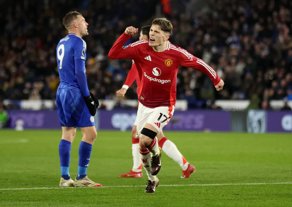 Alejandro Garnacho made it 2-0 for Manchester United-Credit: Reuters